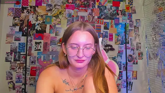 Maryyy May online show from October 13, 5:47 pm