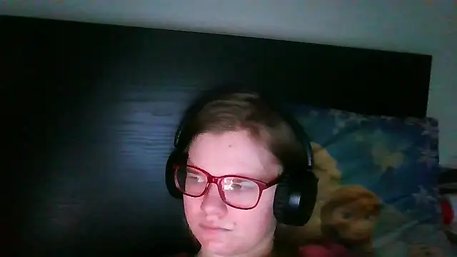 Moonolighta online show from November 8, 1:25 pm