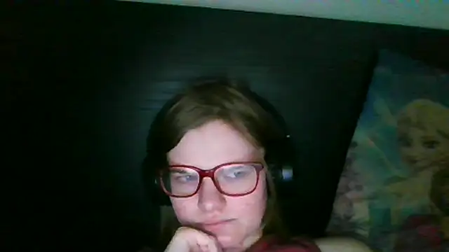 Moonolighta online show from December 1, 12:50 pm