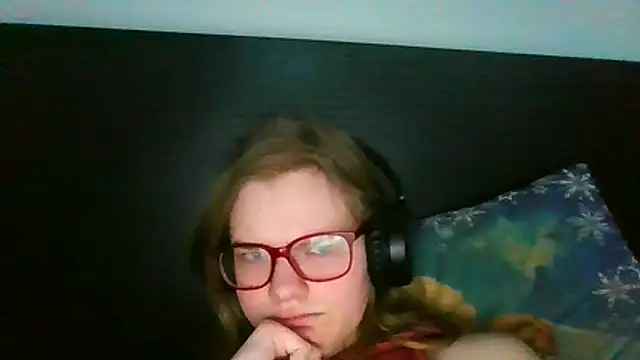 Moonolighta online show from January 7, 12:10 pm