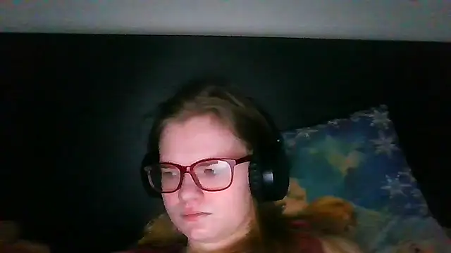 Moonolighta online show from December 19, 10:06 am