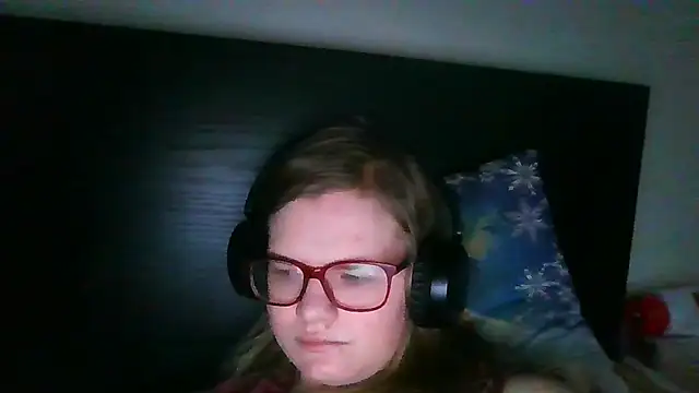 Moonolighta online show from November 2, 7:24 am