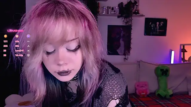 Lollyshy online show from November 26, 9:20 am