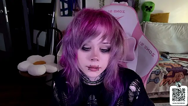 Lollyshy online show from September 12, 1:00 pm