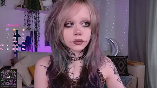 Lollyshy online show from February 19, 7:49 am