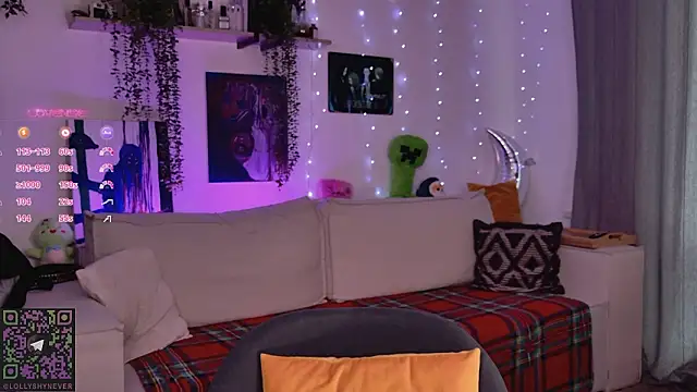 Lollyshy online show from February 11, 8:03 am