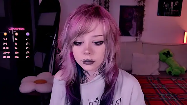 Lollyshy online show from November 6, 10:41 am