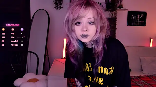 Lollyshy online show from November 18, 10:29 am