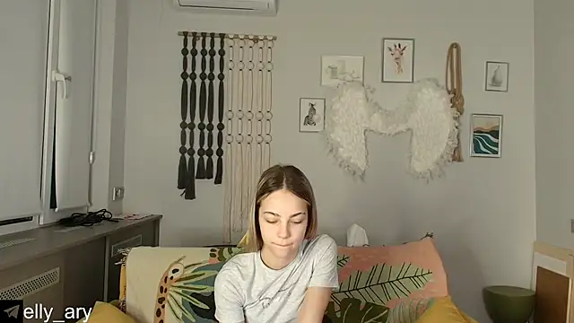 Snapshot of daddyonlyloveme chatting on November 29, 9:15 pm daddyonlyloveme online show from November 29, 9:15 pm