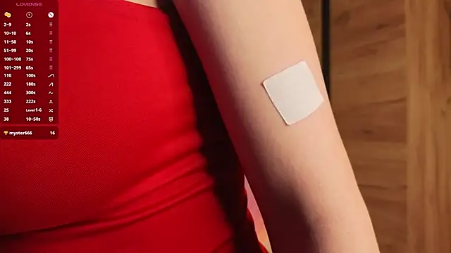 Snapshot of BlushinBloom chatting on November 24, 6:13 am BlushinBloom online show from November 24, 6:13 am