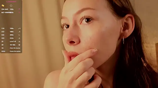 Snapshot of BlushinBloom chatting on October 7, 6:14 am BlushinBloom online show from October 7, 6:14 am