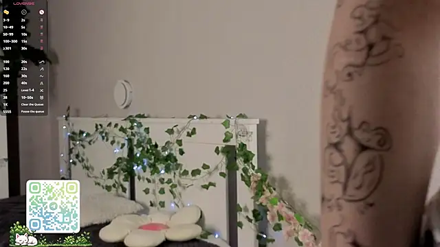 BlushinBloom online show from May 9, 6:17 am