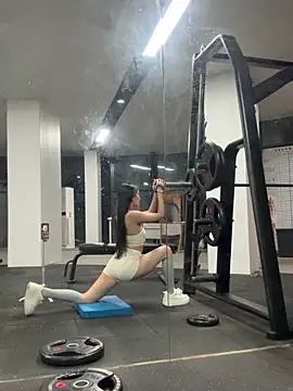 jiajia L online show from March 12, 12:20 pm