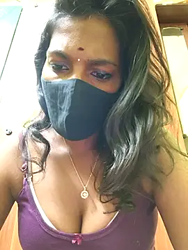 Snapshot of Honey_rosetamil chatting on February 17, 12:19 am Honey rosetamil online show from February 17, 12:19 am