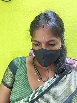 Snapshot of Honey_rosetamil chatting on June 12, 7:28 am Honey rosetamil online show from June 12, 7:28 am