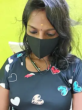 Snapshot of Honey_rosetamil chatting on June 15, 8:14 am Honey rosetamil online show from June 15, 8:14 am