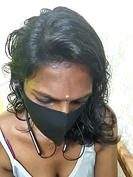 Snapshot of Honey_rosetamil chatting on June 4, 7:51 pm Honey rosetamil online show from June 4, 7:51 pm