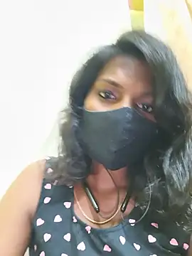 Snapshot of Honey_rosetamil chatting on July 16, 5:32 pm Honey rosetamil online show from July 16, 5:32 pm