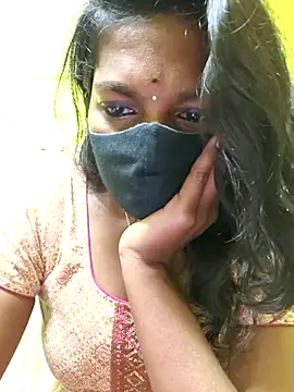 Snapshot of Honey_rosetamil chatting on February 12, 10:09 pm Honey rosetamil online show from February 12, 10:09 pm