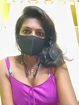 Snapshot of Honey_rosetamil chatting on June 6, 5:29 pm Honey rosetamil online show from June 6, 5:29 pm