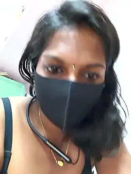 Snapshot of Honey_rosetamil chatting on June 17, 7:02 pm Honey rosetamil online show from June 17, 7:02 pm
