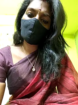 Snapshot of Honey_rosetamil chatting on February 8, 8:39 pm Honey rosetamil online show from February 8, 8:39 pm