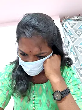 Snapshot of Honey_rosetamil chatting on January 8, 10:05 pm Honey rosetamil online show from January 8, 10:05 pm