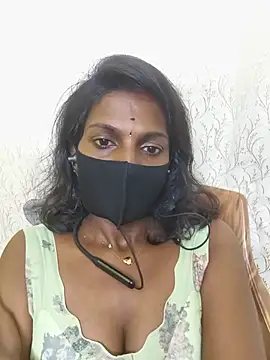 Snapshot of Honey_rosetamil chatting on June 26, 6:03 pm Honey rosetamil online show from June 26, 6:03 pm