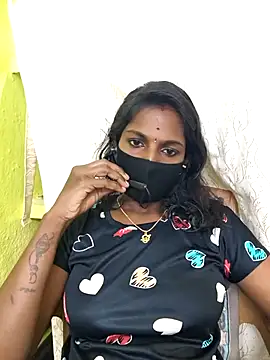 Snapshot of Honey_rosetamil chatting on July 1, 6:25 am Honey rosetamil online show from July 1, 6:25 am