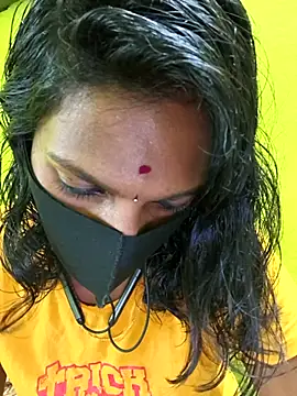 Snapshot of Honey_rosetamil chatting on July 13, 8:35 am Honey rosetamil online show from July 13, 8:35 am
