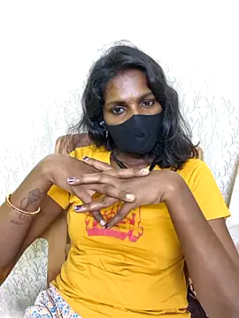 Snapshot of Honey_rosetamil chatting on June 2, 10:43 pm Honey rosetamil online show from June 2, 10:43 pm