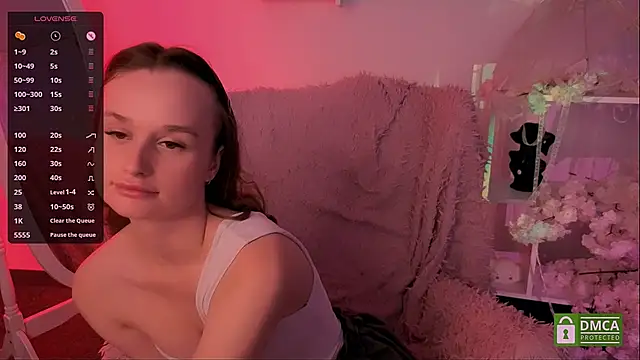 Lara Vest online show from September 29, 8:25 pm