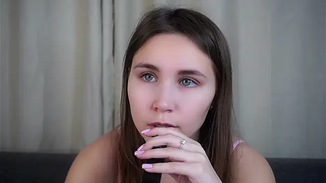 EthalFlowers online show from November 14, 1:20 am