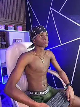 Brycce santos online show from December 20, 6:00 pm