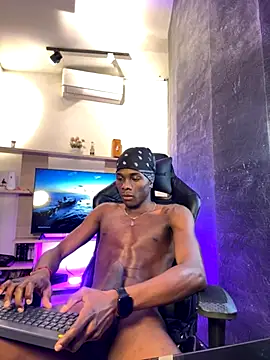 Snapshot of Brycce_santos chatting on December 3, 5:12 pm Brycce santos online show from December 3, 5:12 pm