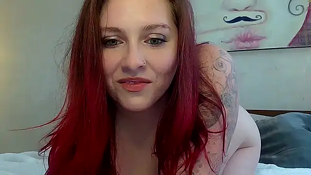 strawberrylemonadexoxo online show from November 11, 7:52 pm