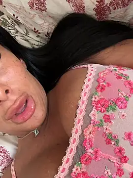 AriannaIsabellax online show from April 5, 1:07 pm