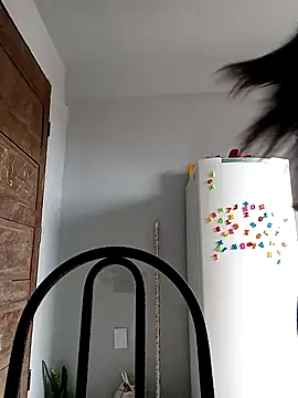 indiazinhabella27 online show from October 31, 11:18 am