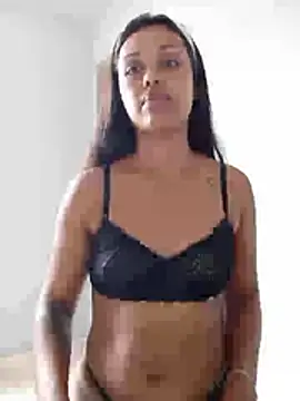 indiazinhabella27 online show from February 21, 3:25 pm