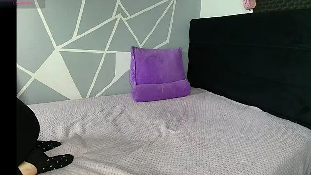 karlamoon23 online show from March 19, 8:31 pm