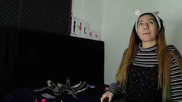 karlamoon23 online show from October 30, 8:06 pm