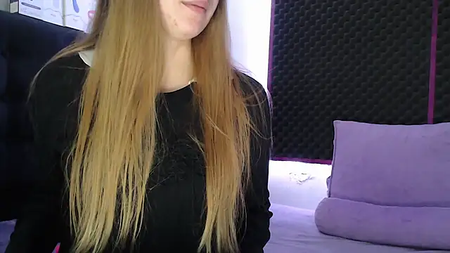 karlamoon23 online show from October 22, 9:46 pm