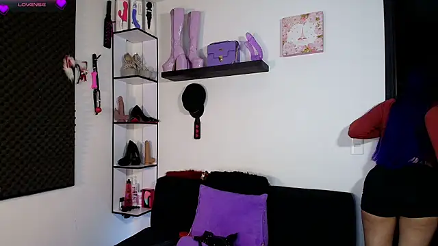 karlamoon23 online show from May 27, 11:17 am