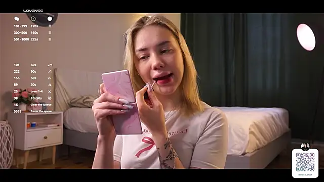 LilianBenskin online show from April 12, 6:38 am