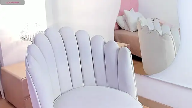 Snapshot of zoe_lee___ chatting on September 19, 10:52 am zoe lee online show from September 19, 10:52 am