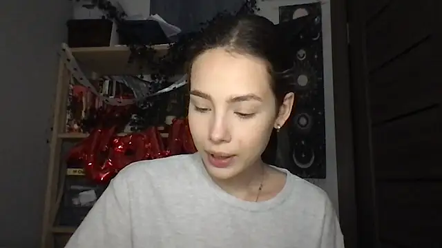 Yuna5343 online show from February 17, 10:18 pm