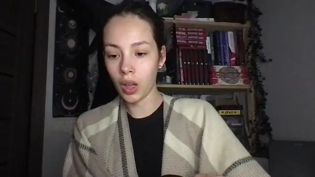 Snapshot of Yuna5343 chatting on May 8, 8:01 pm Yuna5343 online show from May 8, 8:01 pm