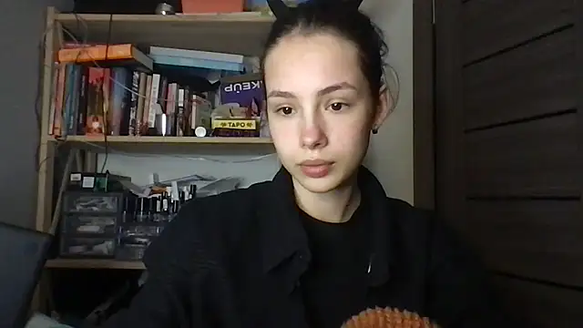 Yuna5343 online show from December 1, 10:10 pm