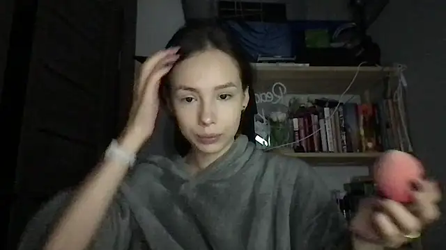 Snapshot of Yuna5343 chatting on October 15, 8:17 pm Yuna5343 online show from October 15, 8:17 pm