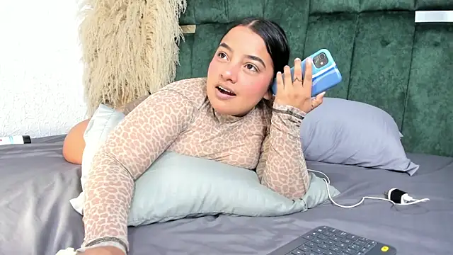 Chloe jackson25 online show from July 12, 7:04 pm